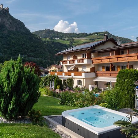Hotel Bischofhof - Bistro Jasmin Chiusa Bagian luar foto