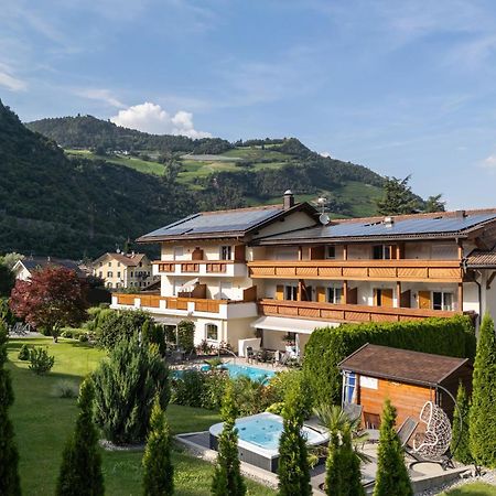 Hotel Bischofhof - Bistro Jasmin Chiusa Bagian luar foto