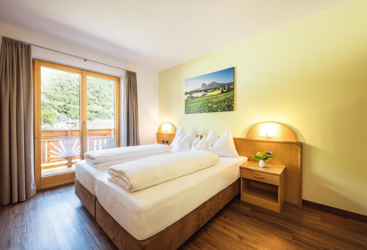 Hotel Bischofhof - Bistro Jasmin Chiusa Bagian luar foto