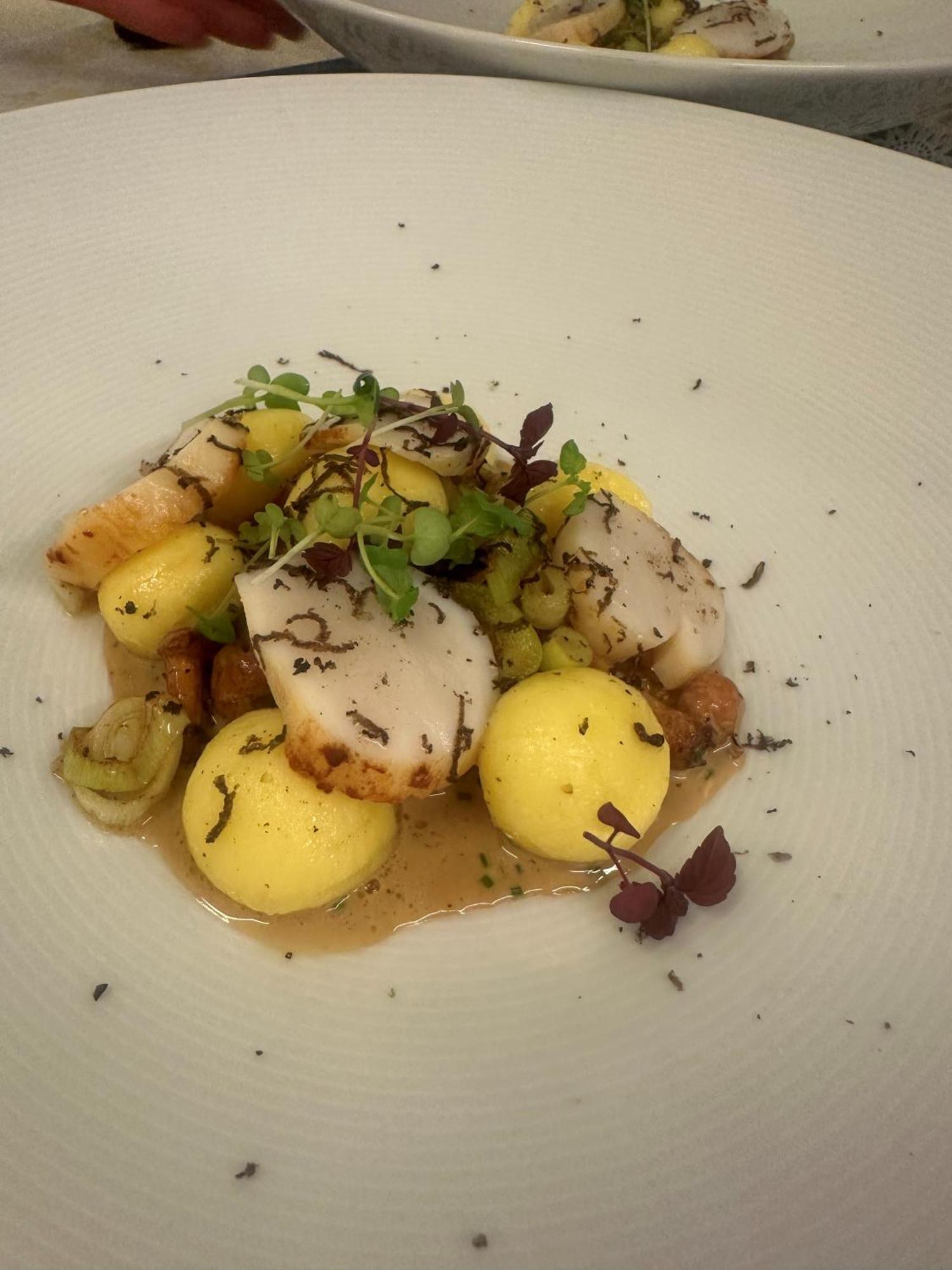 Hotel Bischofhof - Bistro Jasmin Chiusa Bagian luar foto